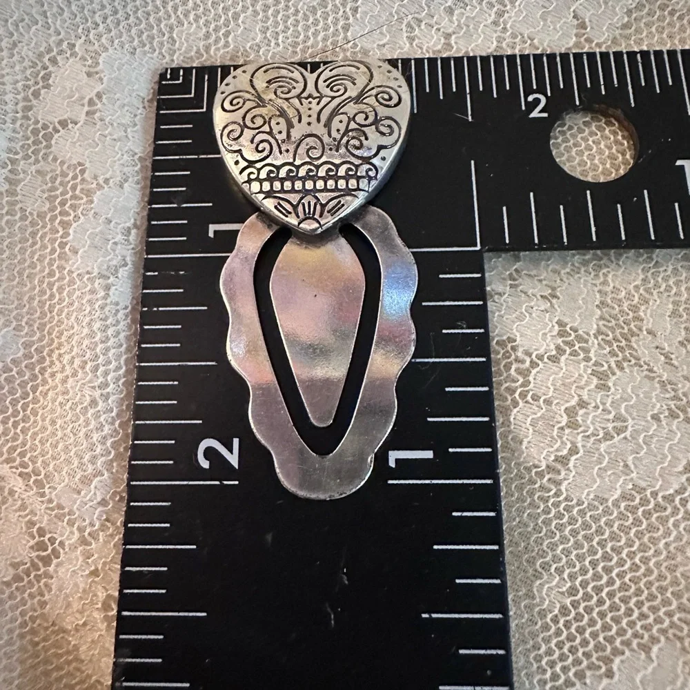 Elegant Silver Toned Bookmark Clip